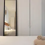 Renaissance - 5 Voyageurs - Cite Des Loisirs *