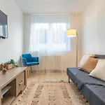 Renaissance - 5 Voyageurs - Cite Des Loisirs